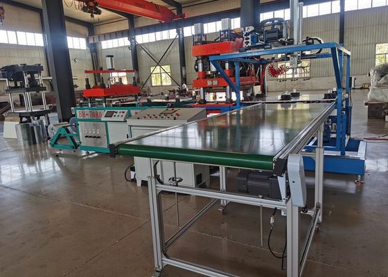 機械肯定的な空気圧4の場所を形作るポリスチレンのふたのまめ